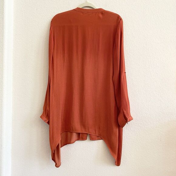 Soft Surroundings Women’s Burnt Orange Silky Button Up Roll Tab Blouse Top M - Picture 9 of 9